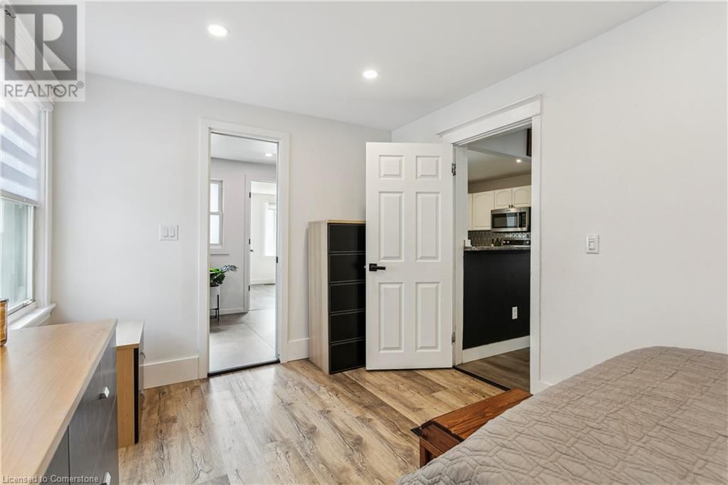 276 NORMANHURST AVENUE Image 28