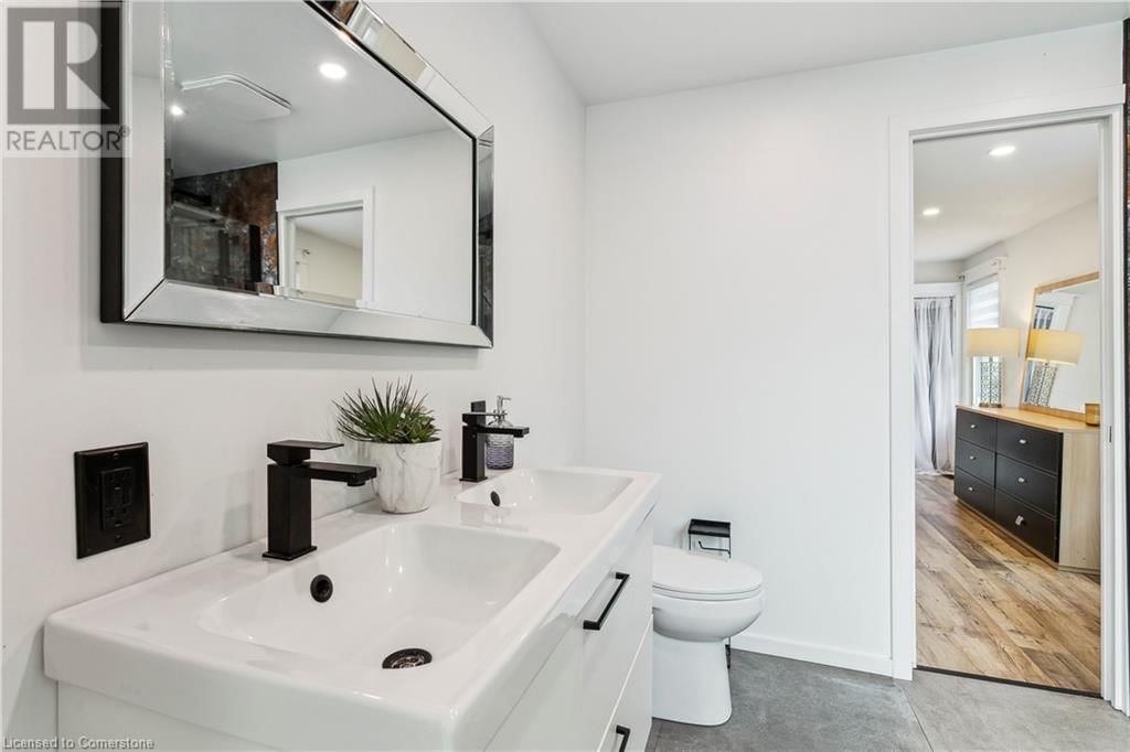 276 NORMANHURST AVENUE Image 30