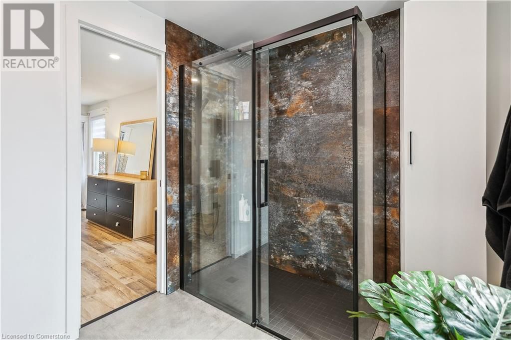 276 NORMANHURST AVENUE Image 31