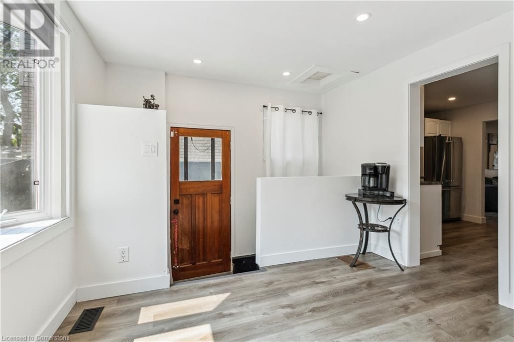 276 NORMANHURST AVENUE Image 34