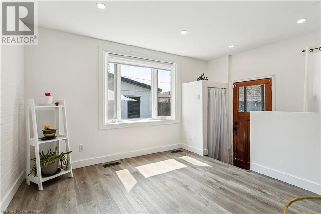 276 NORMANHURST AVENUE Image 35