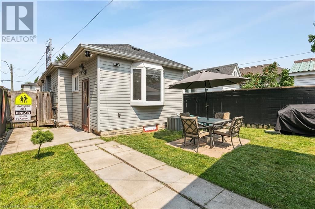 276 NORMANHURST AVENUE Image 40