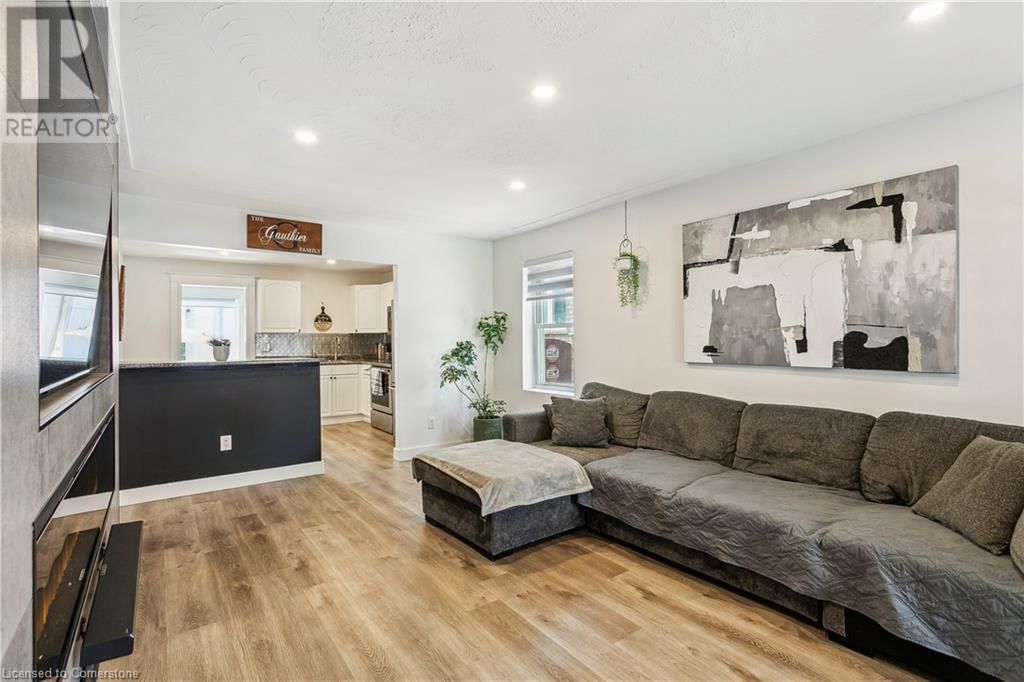 276 NORMANHURST AVENUE Image 8