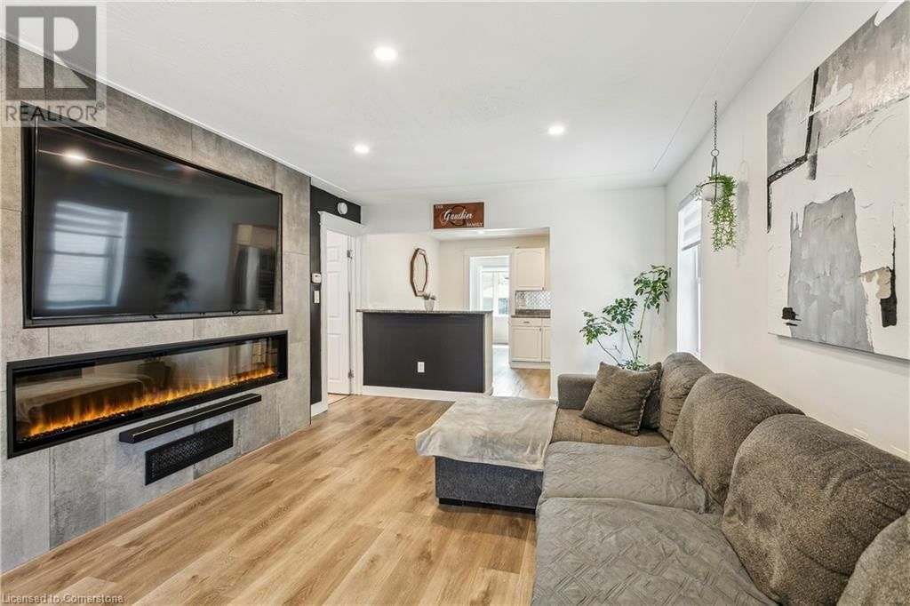 276 NORMANHURST AVENUE Image 9