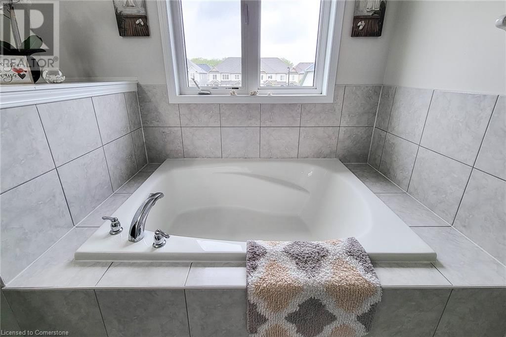 76 MCALLISTAR DRIVE Image 31