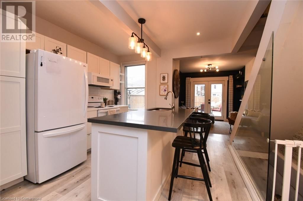 61 CHESTNUT AVENUE Image 20
