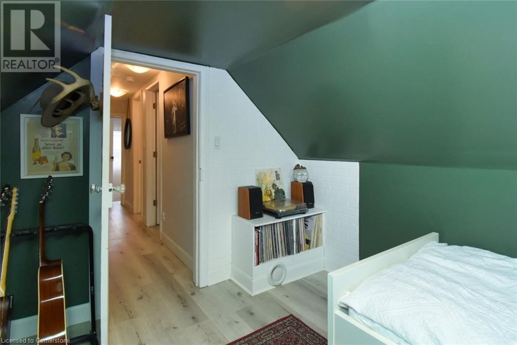 61 CHESTNUT AVENUE Image 36