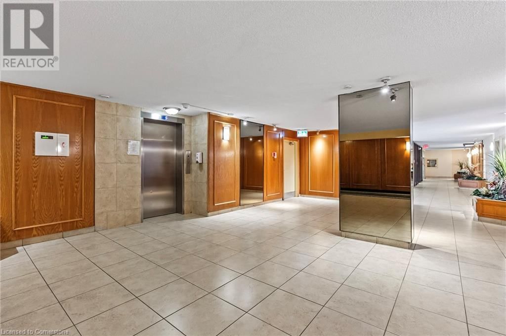 523 - 1300 MARLBOROUGH COURT Image 34