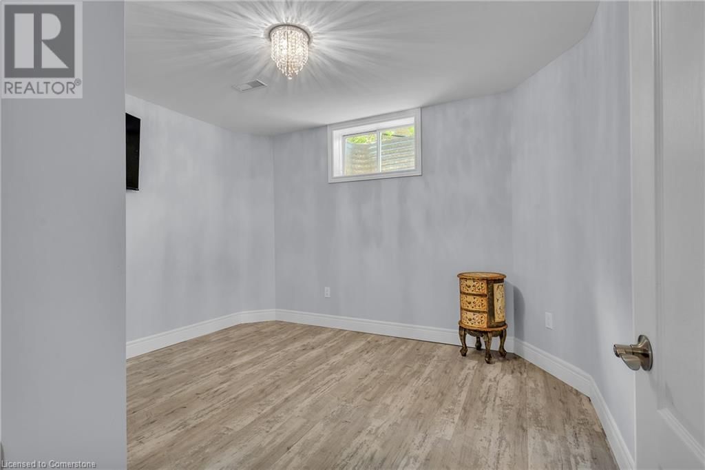 86 CORFIELD DRIVE Image 33