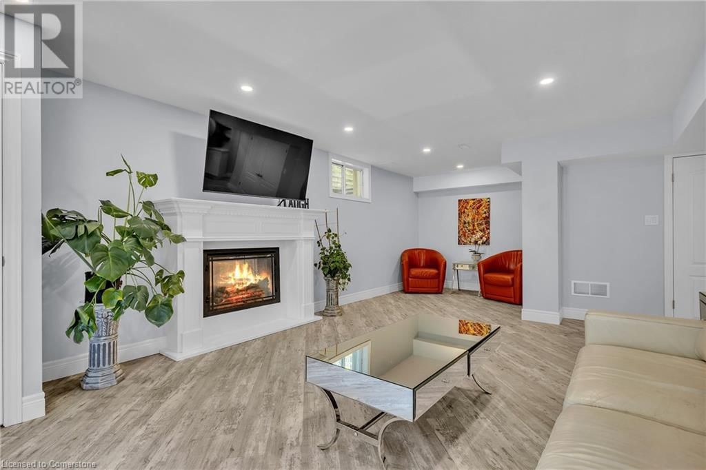 86 CORFIELD DRIVE Image 40