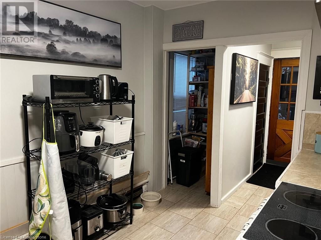 341 ANTWERP AVENUE Image 12