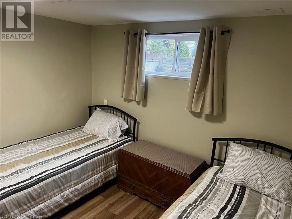 341 ANTWERP AVENUE Image 17