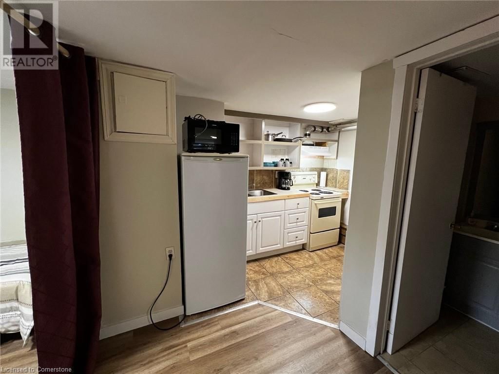 341 ANTWERP AVENUE Image 18