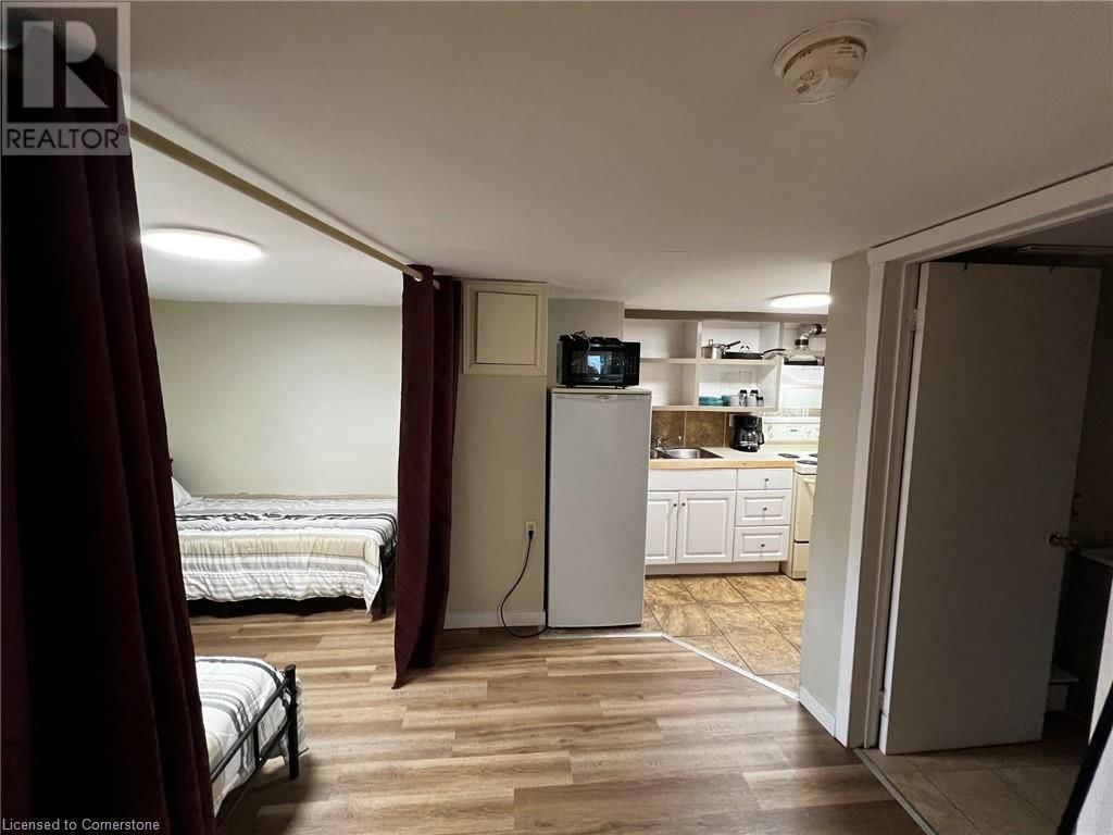 341 ANTWERP AVENUE Image 20