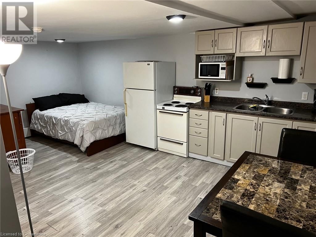 341 ANTWERP AVENUE Image 25