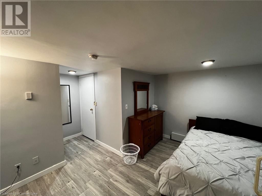 341 ANTWERP AVENUE Image 27