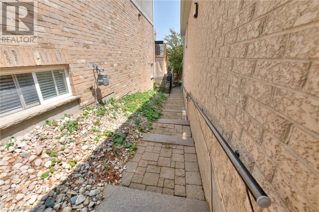 330 PINE VALLEY DRIVE Image 37