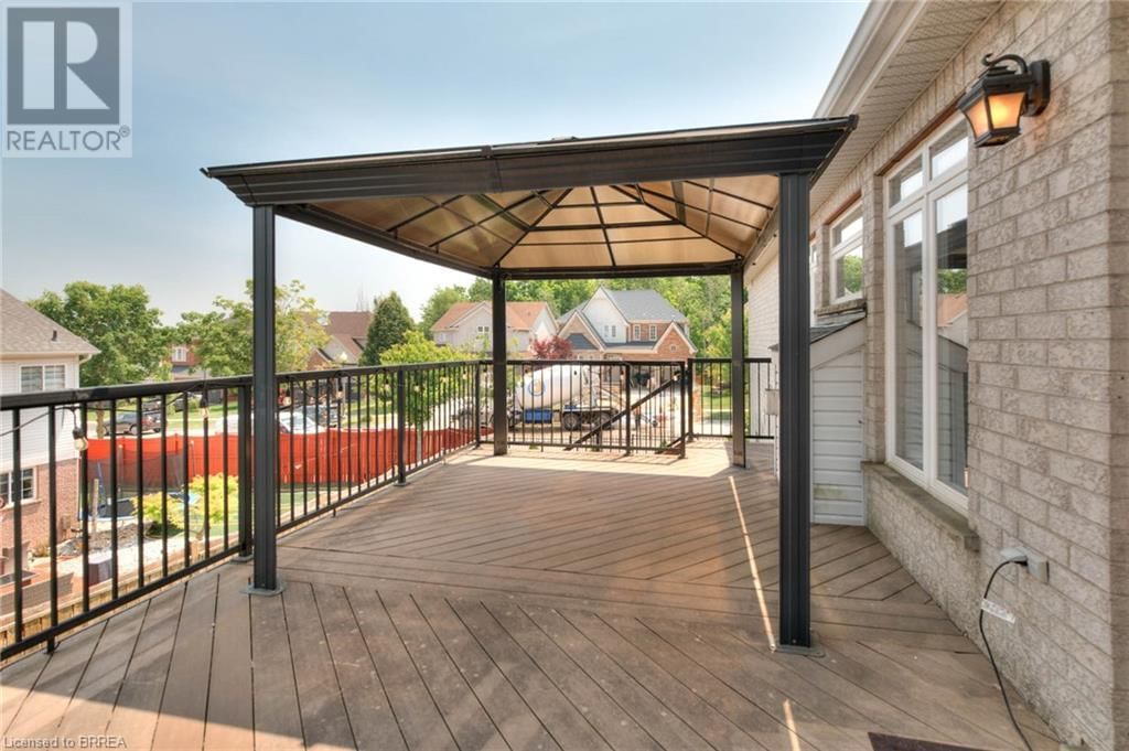 330 PINE VALLEY DRIVE Image 45