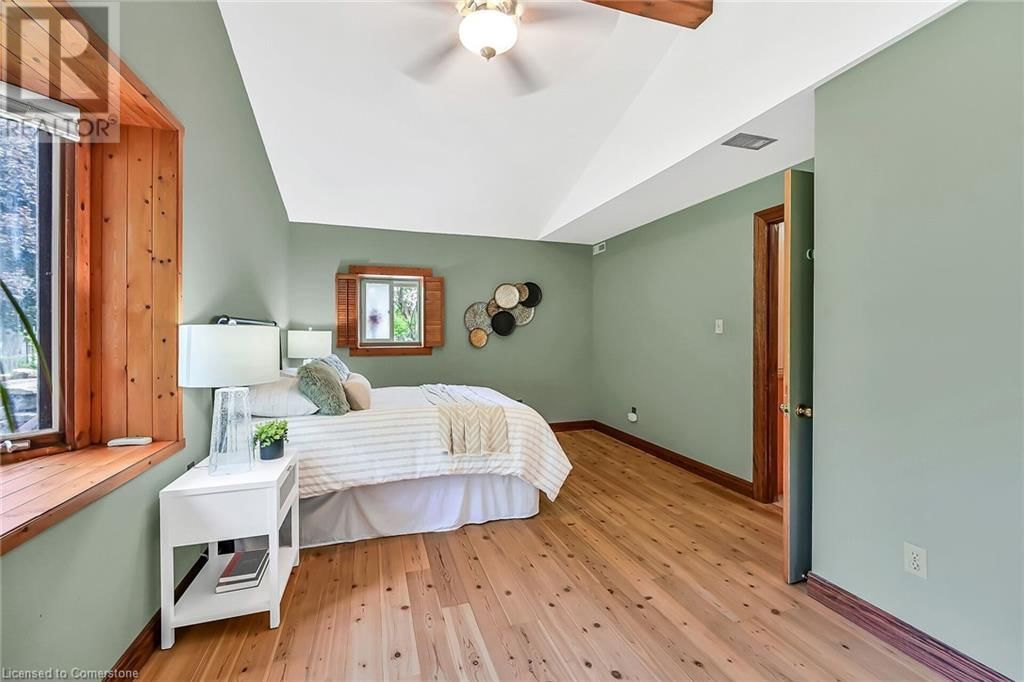 70 HOME STREET Image 22