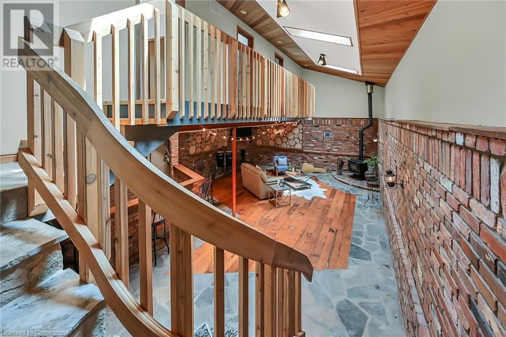 70 HOME STREET Image 26