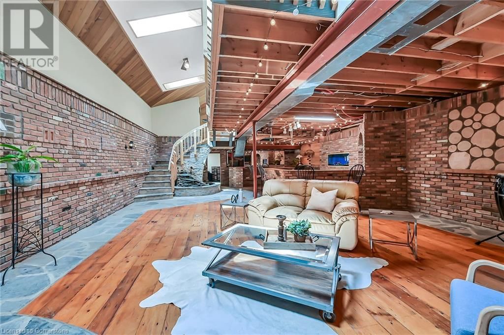 70 HOME STREET Image 37