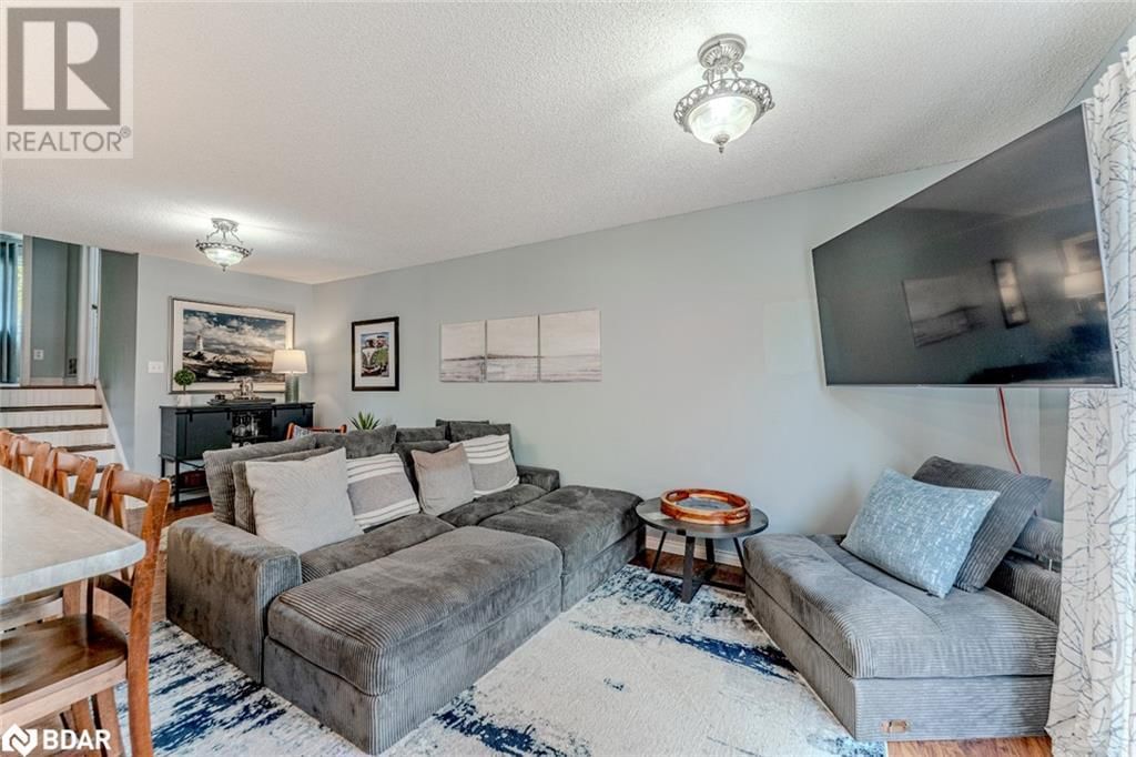 56 JANICE DRIVE Image 6