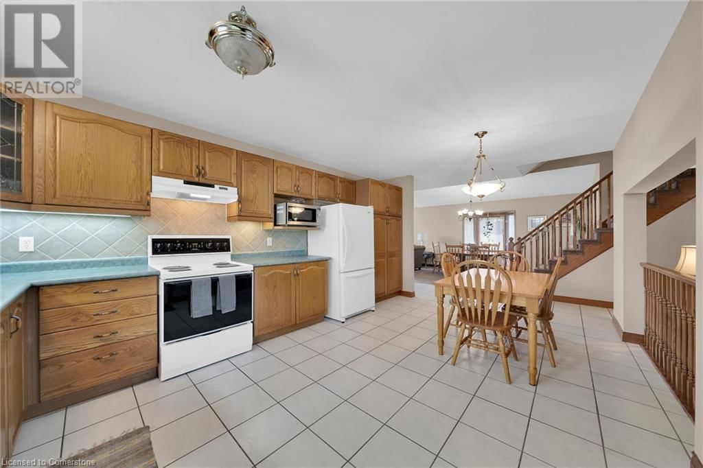 212 ALDERLEA AVENUE Image 14