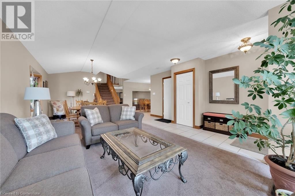 212 ALDERLEA AVENUE Image 6