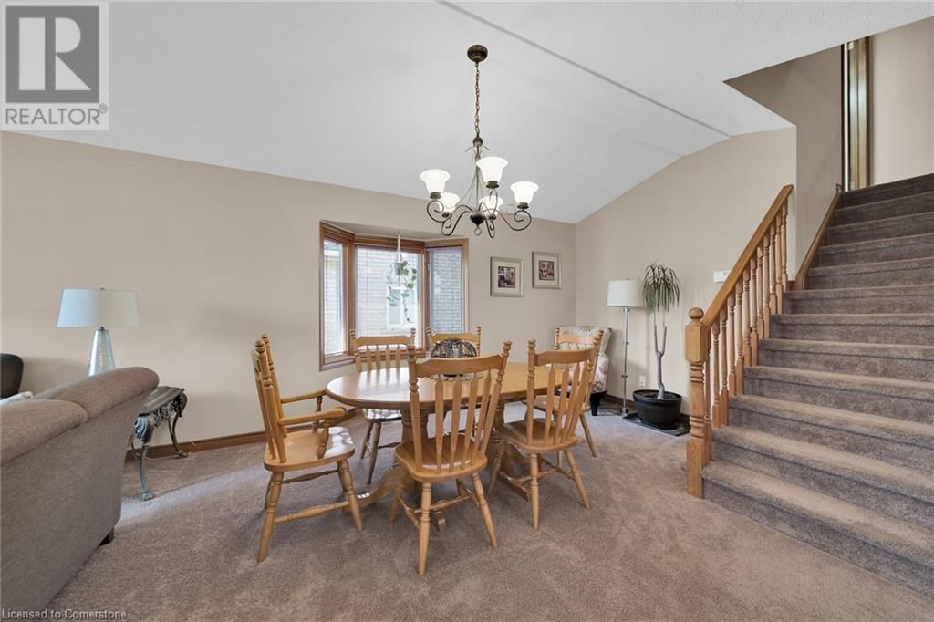 212 ALDERLEA AVENUE Image 7