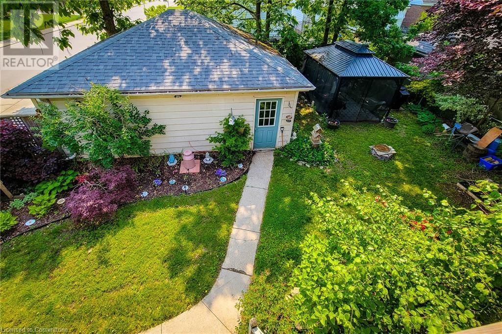 131 ERINDALE AVENUE Image 10