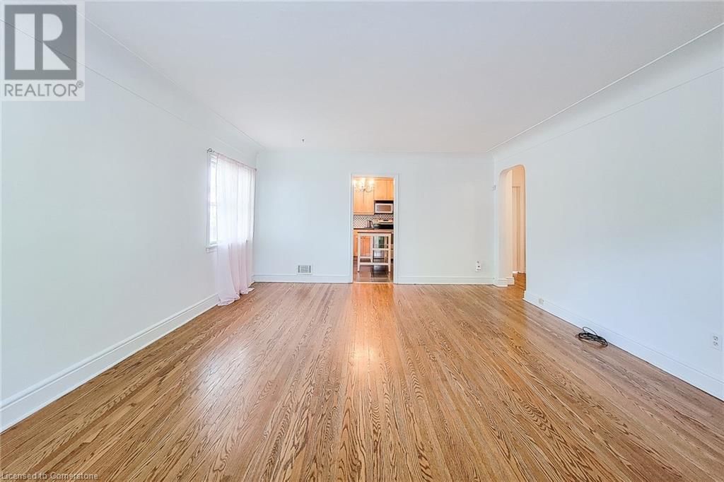 131 ERINDALE AVENUE Image 15