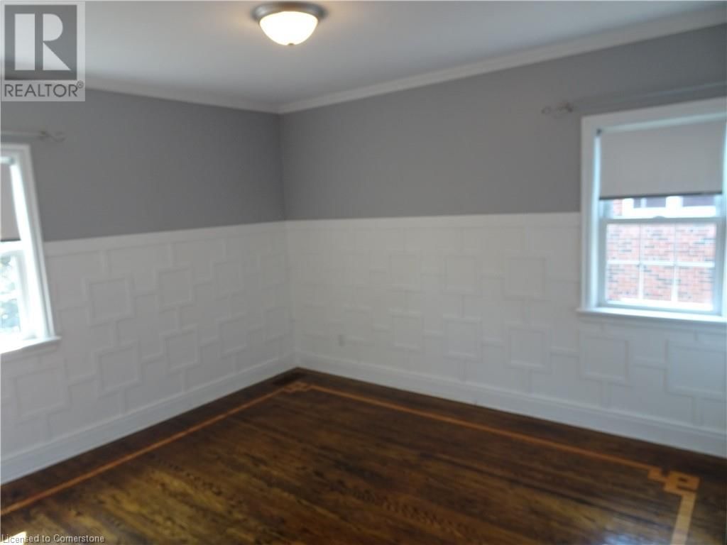 131 ERINDALE AVENUE Image 32