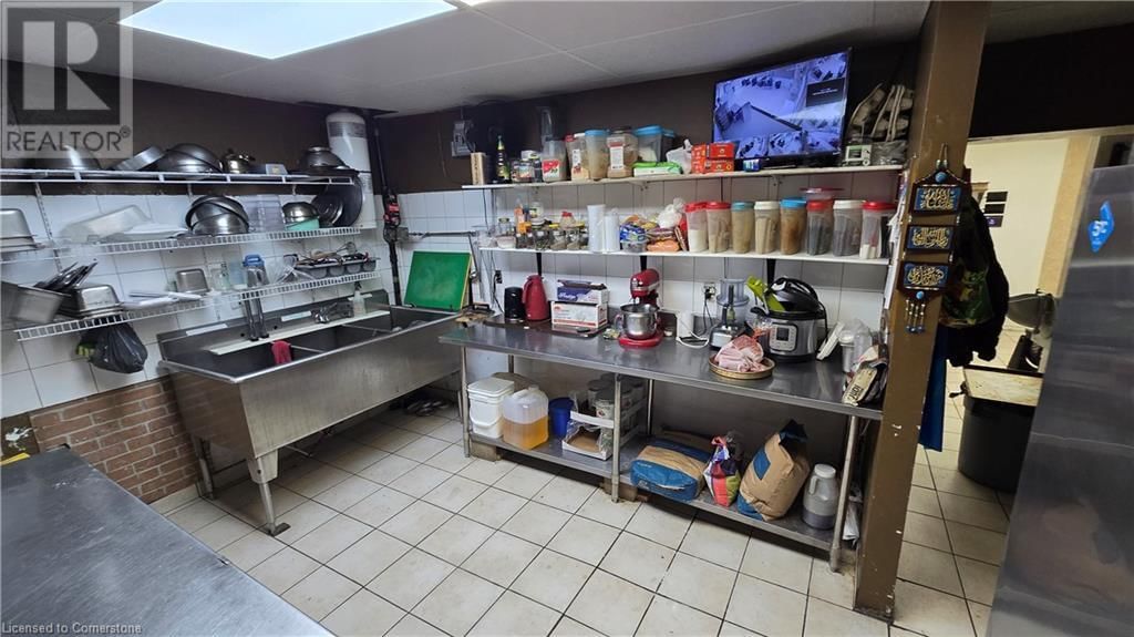 610 UPPER JAMES STREET Image 14