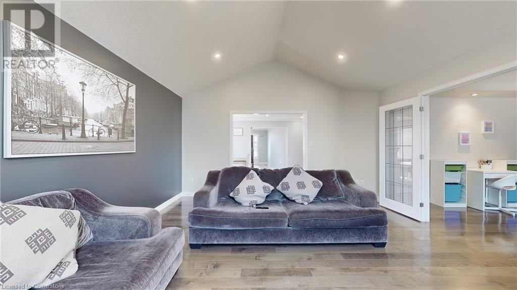 7 VIDAL COURT Image 14