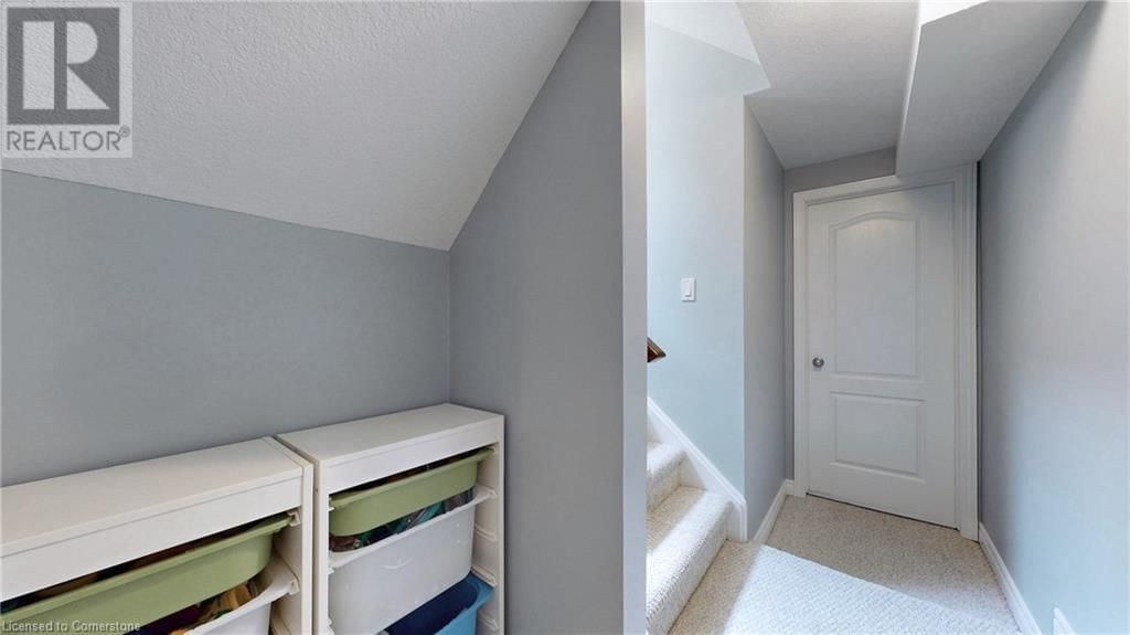 7 VIDAL COURT Image 32