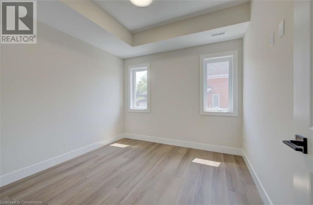 4 - 17 PETER STREET Image 12