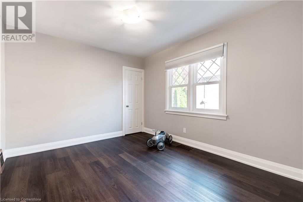 97 KNYVET AVENUE Image 12
