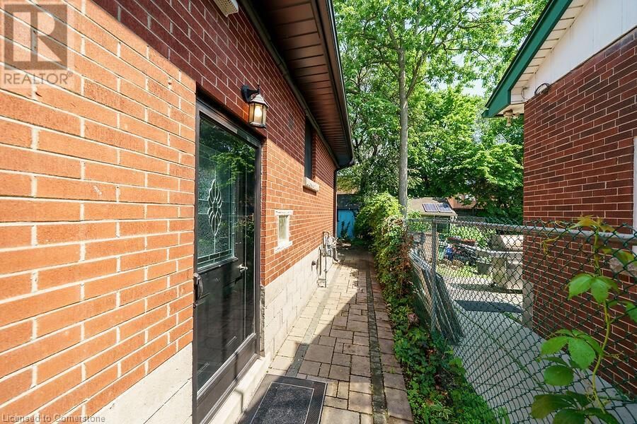 29 HARDALE CRESCENT Image 16