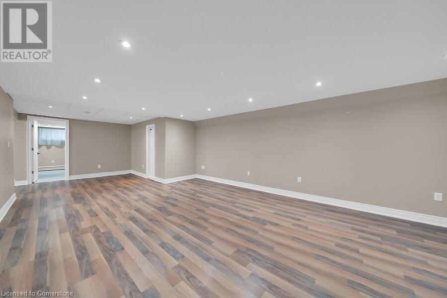 29 HARDALE CRESCENT Image 22