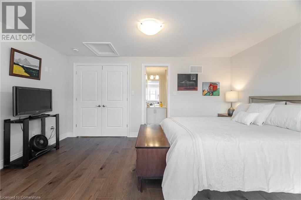 47 WINDSOR CIRCLE Image 25