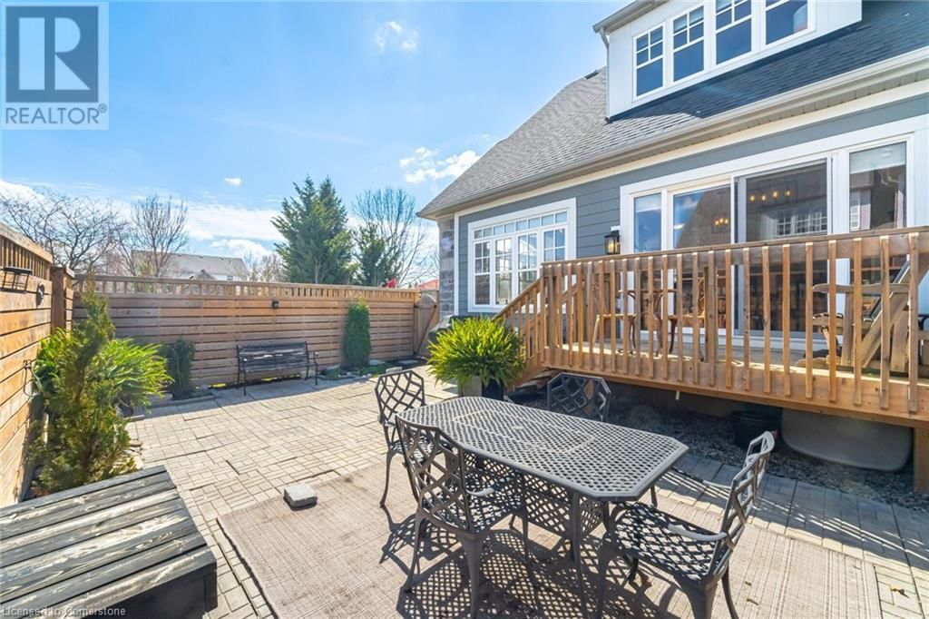 47 WINDSOR CIRCLE Image 50