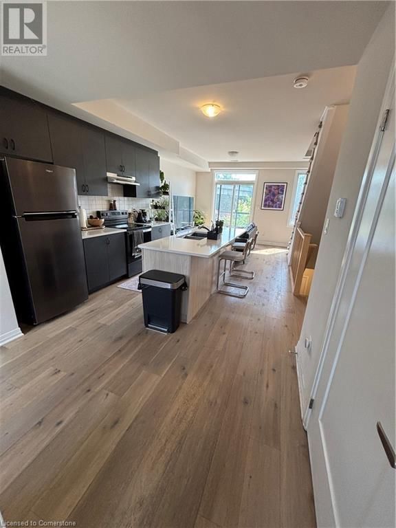4 - 2 WILLOW STREET Image 3