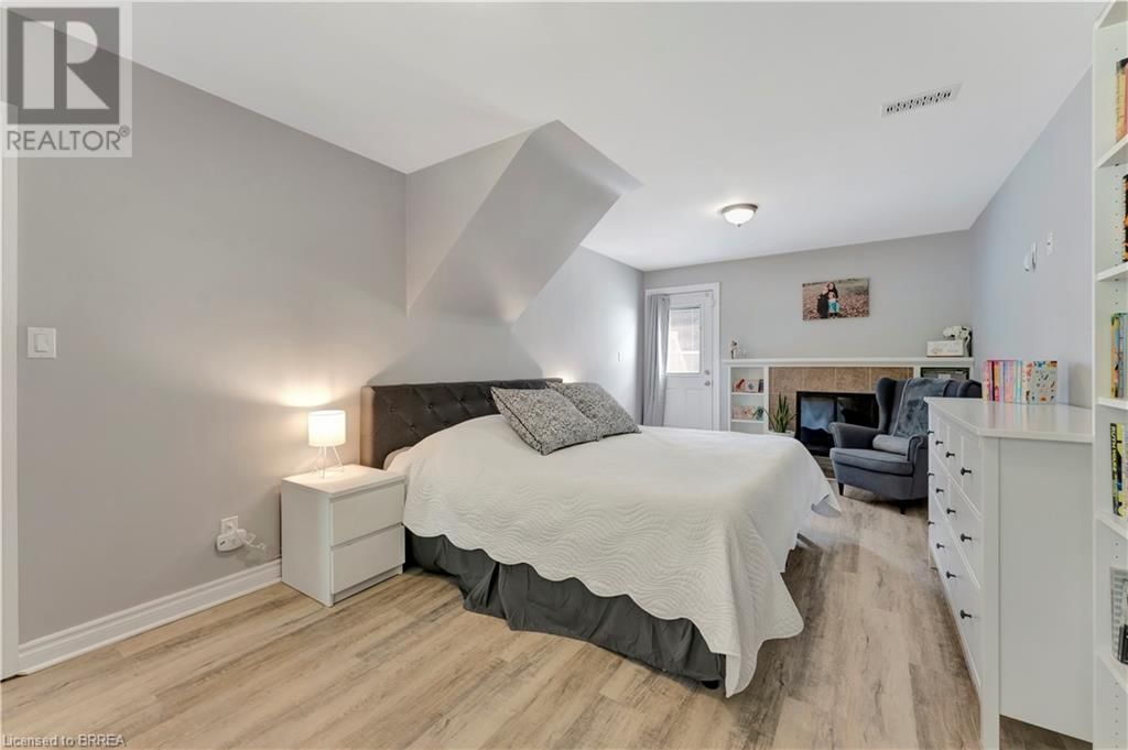 39 PUSEY BOULEVARD Image 19