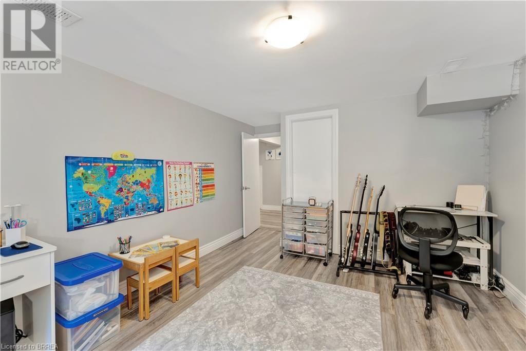 39 PUSEY BOULEVARD Image 24