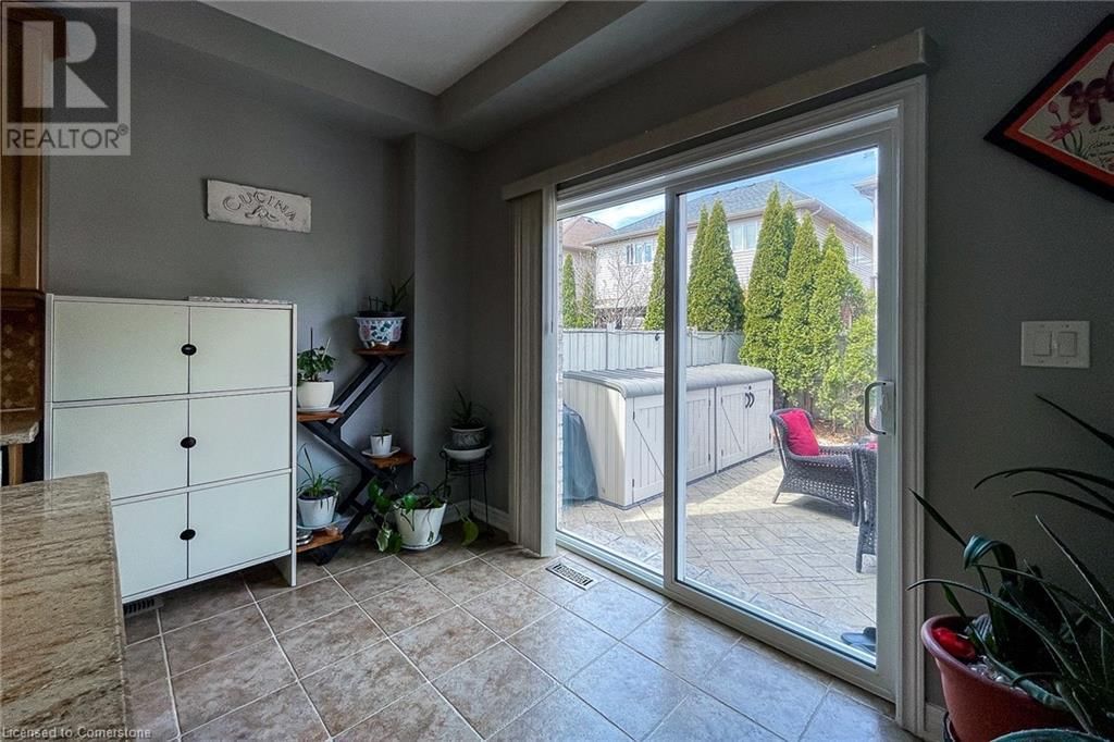185 PALACEBEACH TRAIL Image 29