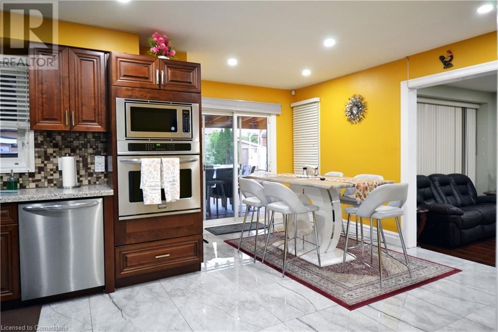 15 TALIA COURT Image 12
