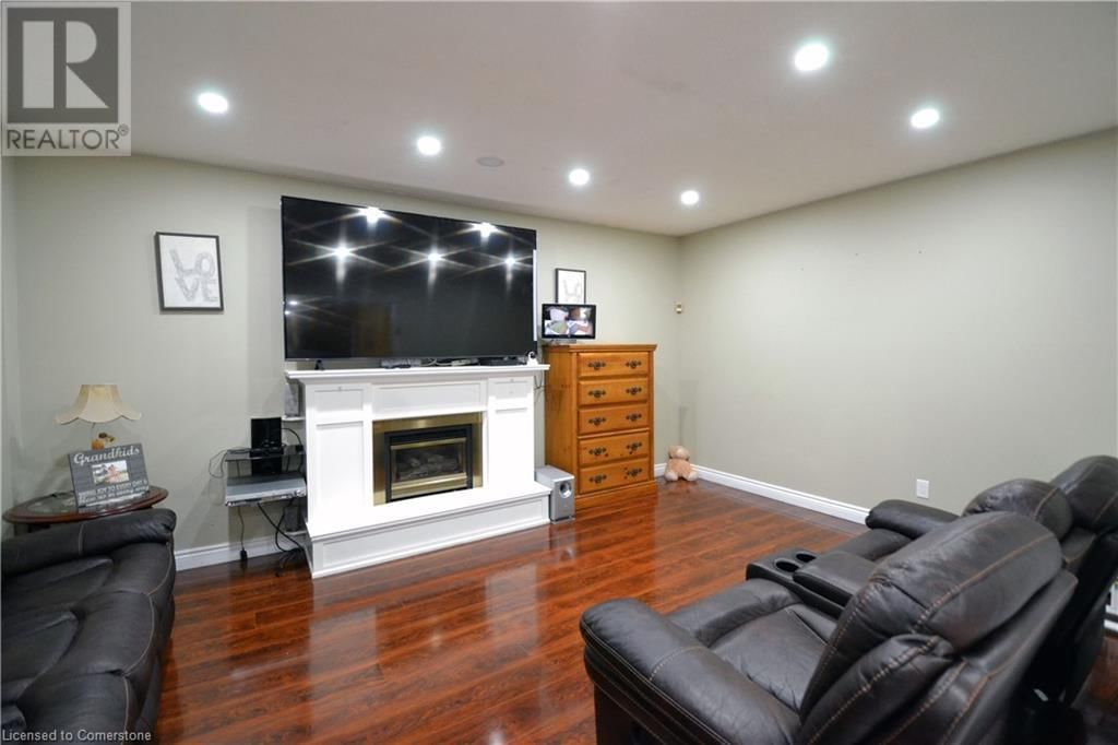 15 TALIA COURT Image 15