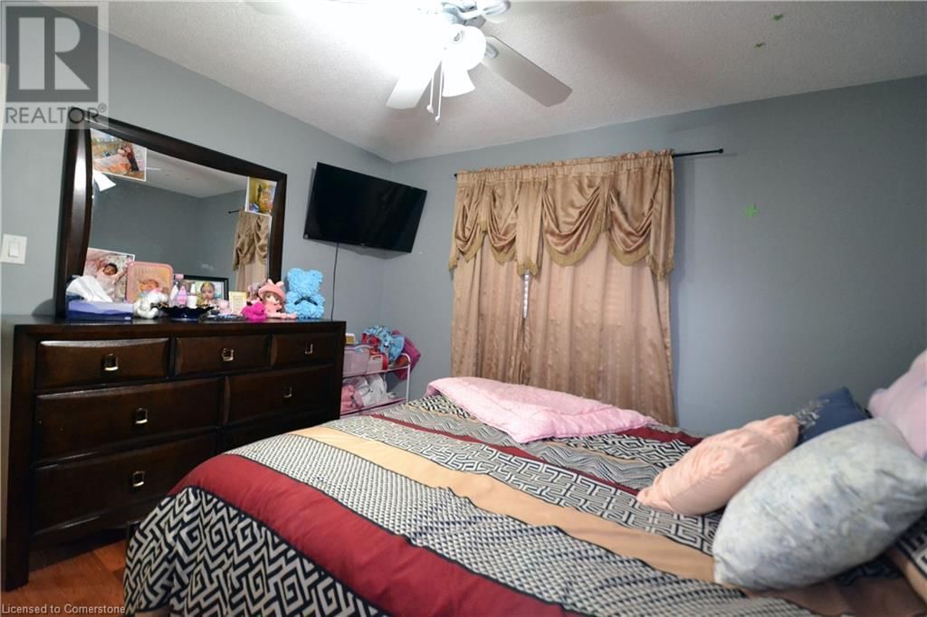15 TALIA COURT Image 40