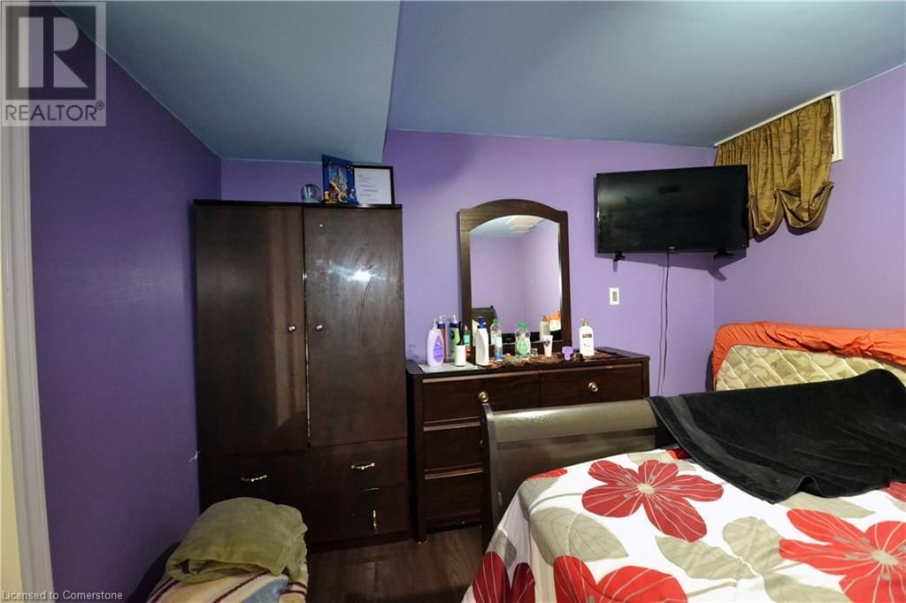 15 TALIA COURT Image 48