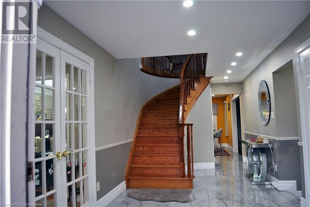 15 TALIA COURT Image 6